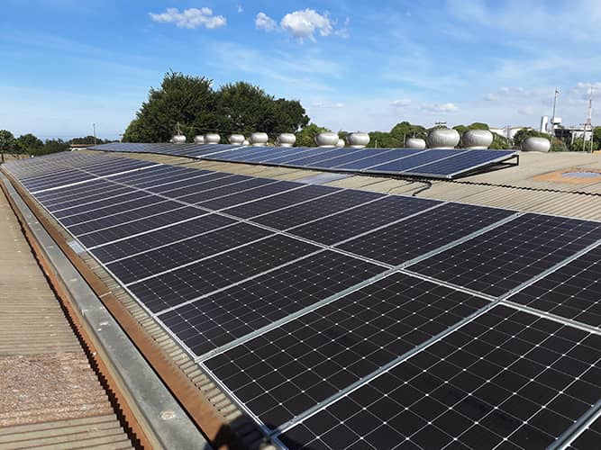 Energia Solar Fotovoltaica - Projeto e Intalação